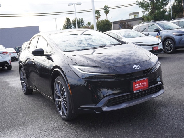 2026 Toyota Prius XLE's photo