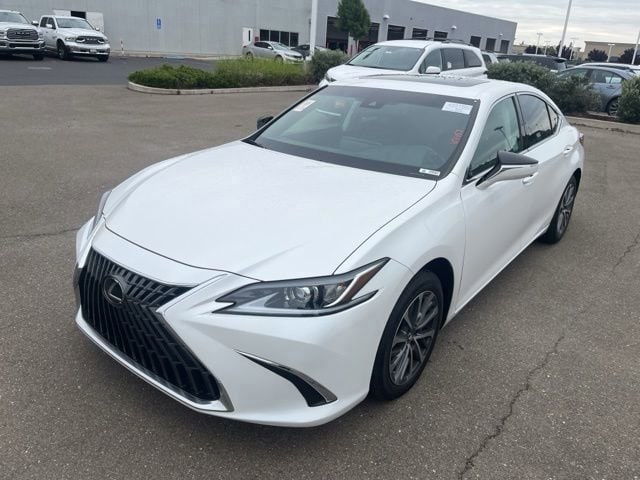 2024 Lexus ES 350 350's photo