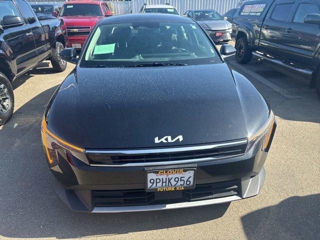 2025 Kia K4 EX AT's photo