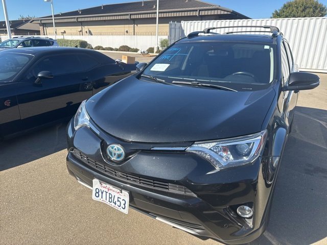 2018 Toyota RAV4 Hybrid XLE photo 2