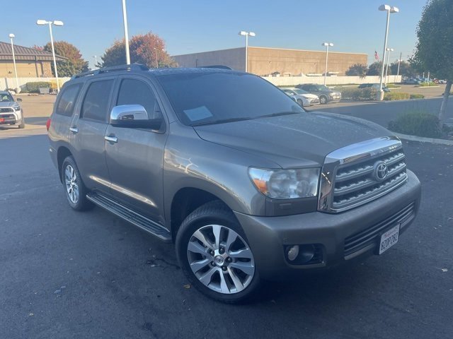 2016 Toyota Sequoia Limited photo 3