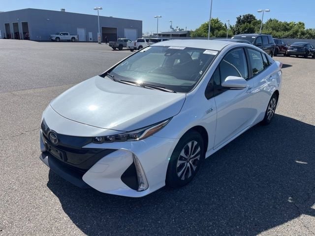 2022 Toyota Prius Prime XLE's photo