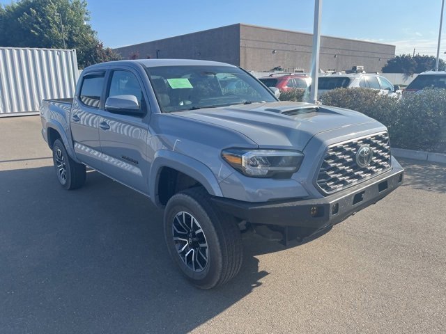 2020 Toyota Tacoma Double Cab photo 2