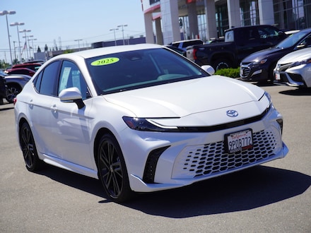 2025 Toyota Camry XSE Sedan