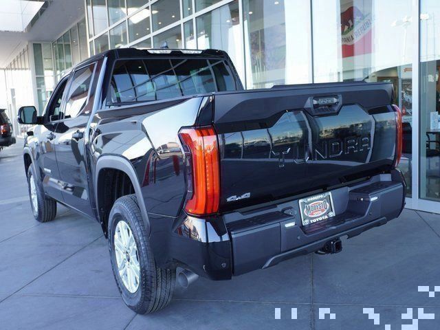 2025 Toyota Tundra SR5 - Photo 9