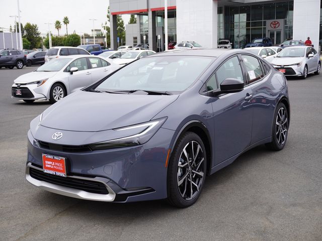2026 Toyota Prius Plug-in Hybrid XSE Premium - Photo 7