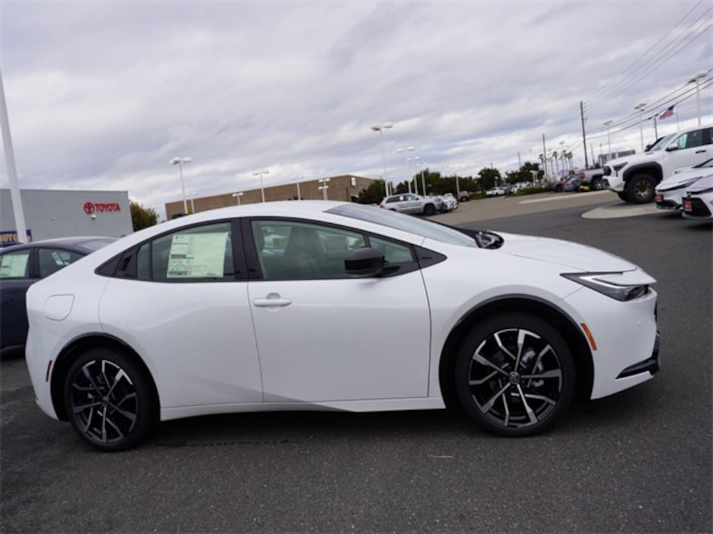 New 2026 Toyota Prius Plug-in Hybrid XSE PLUG-IN HYBRID