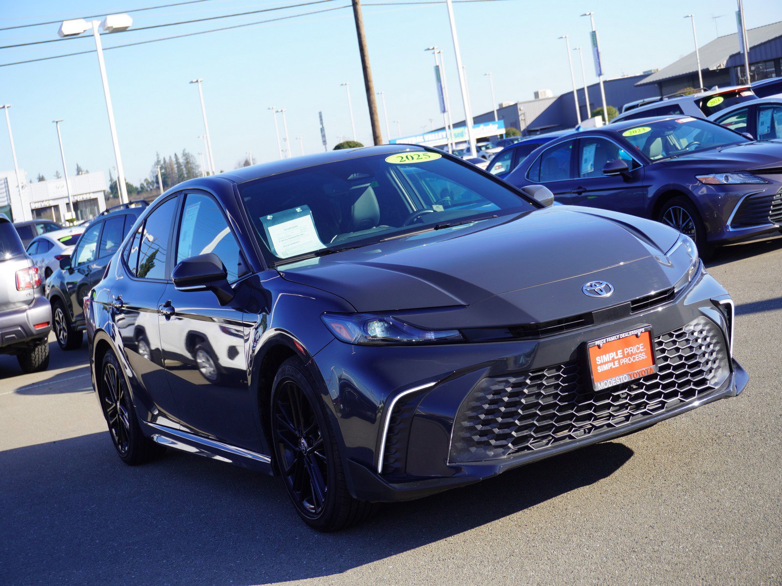 2025 Toyota Camry SE