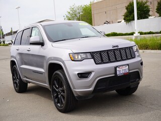 New 2017 Jeep Grand Cherokee Laredo 4x4 SUV for sale in Modesto, CA