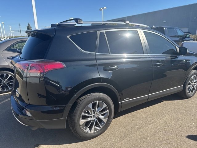 2018 Toyota RAV4 Hybrid XLE photo 4