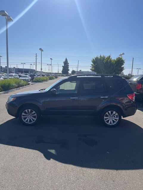 Used 2013 Subaru Forester X Premium Package with VIN JF2SHADC8DH422912 for sale in Modesto, CA