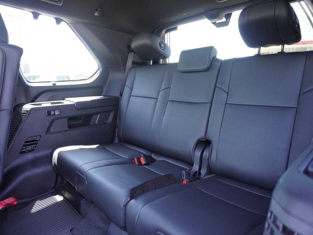 2025 Toyota Sequoia Platinum - Photo 19