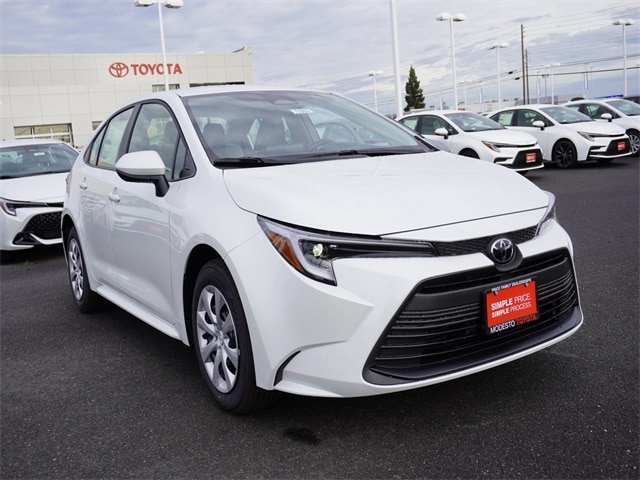 2026 Toyota Corolla LE's photo