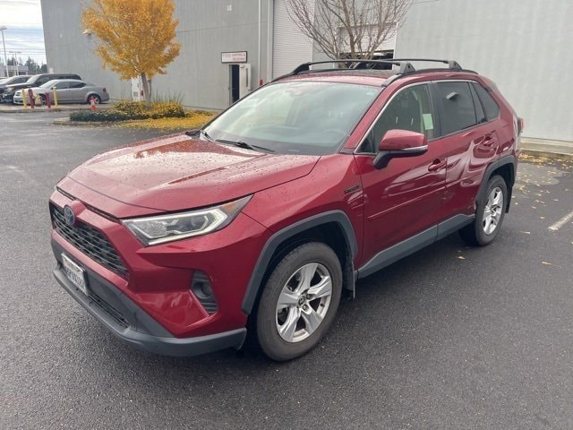 2020 Toyota RAV4 XLE's photo