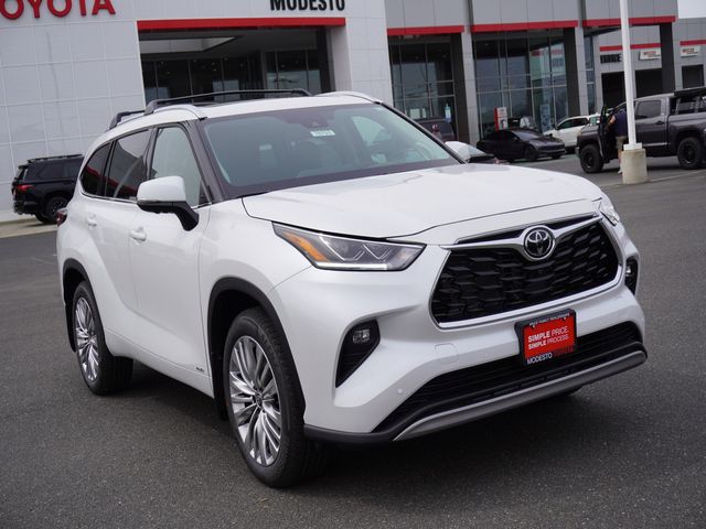 2026 Toyota Highlander Hybrid SUV 