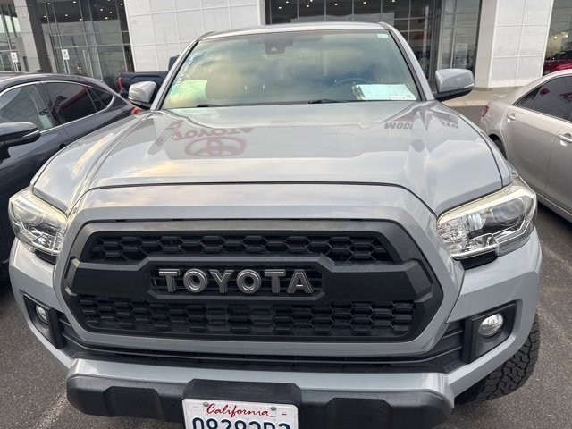 2019 Toyota Tacoma TRD V6 photo 3
