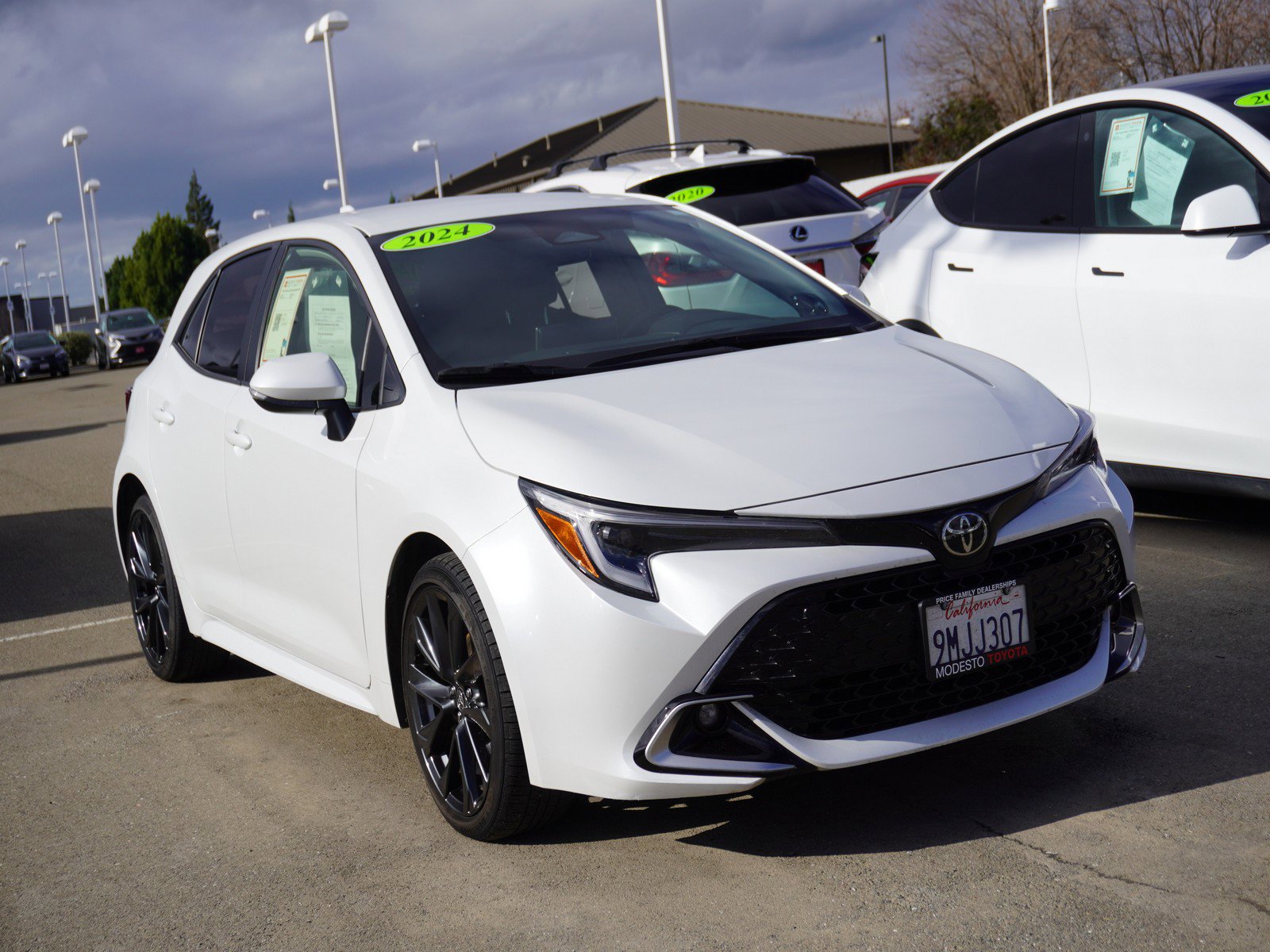 2024 Toyota Corolla Hatchback XSE's photo