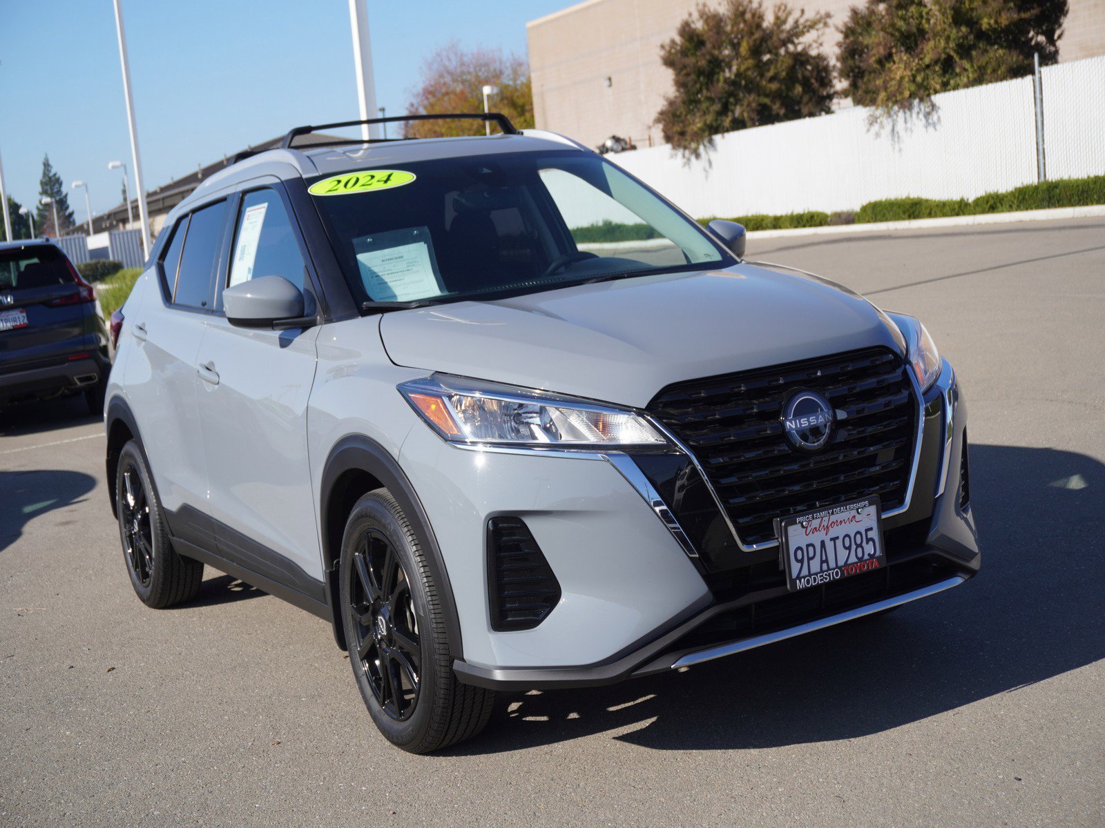 2024 Nissan Kicks SV's photo