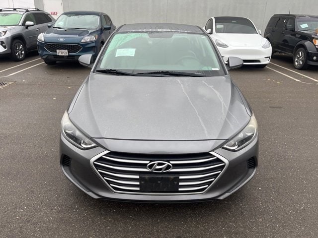 Used 2018 Hyundai Elantra SE with VIN 5NPD74LF8JH351523 for sale in Modesto, CA