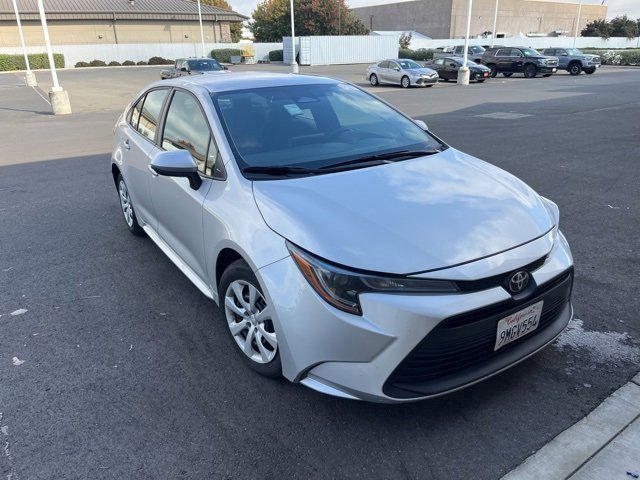 2024 Toyota Corolla LE photo 3