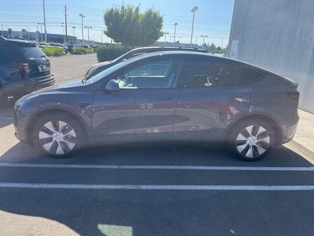 Used 2022 Tesla Model Y Long Range with VIN 7SAYGDEE9NF321072 for sale in Northfield, Minnesota