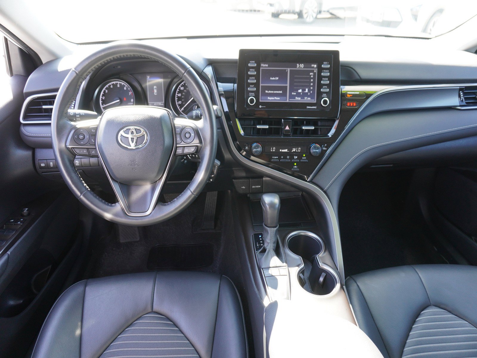 2024 Toyota Camry SE photo 2