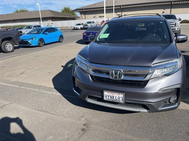 2019 Honda Pilot Touring photo 2