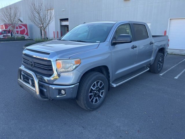 2017 Toyota Tundra SR5's photo