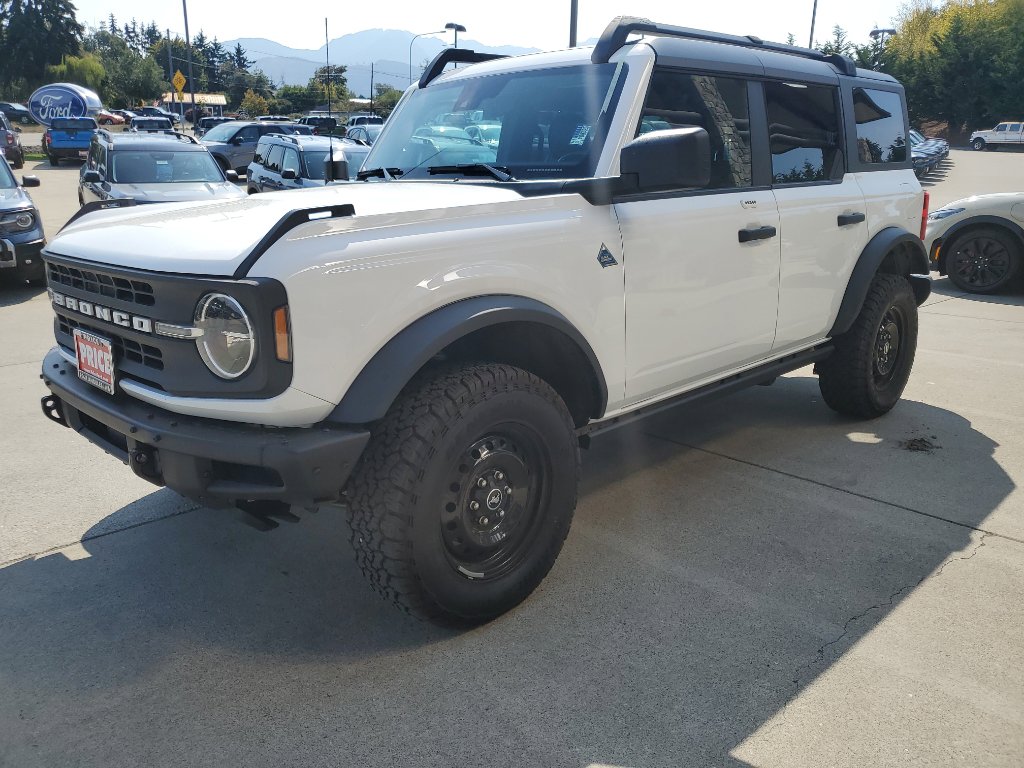 2023 Ford Bronco Black Diamond photo 4