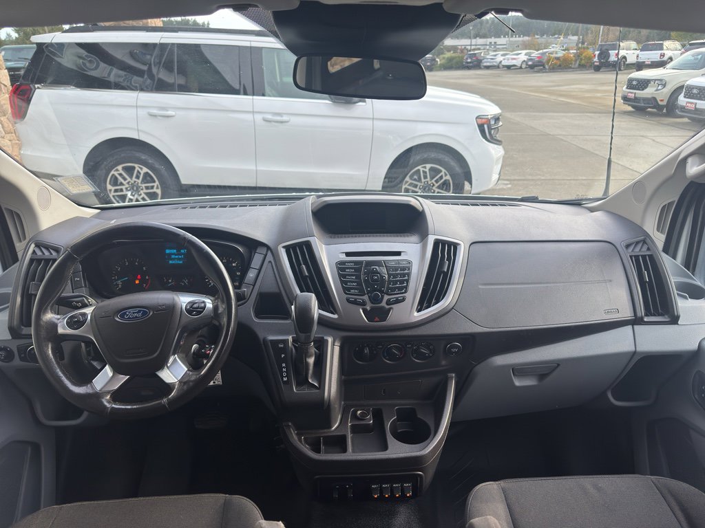 2017 Ford Transit Wagon XLT - Photo 16
