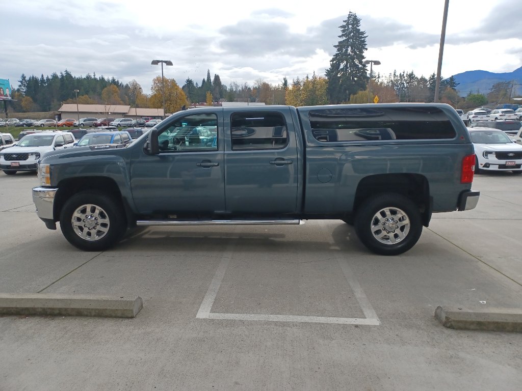 2013 Chevrolet Silverado 2500HD LTZ photo 2
