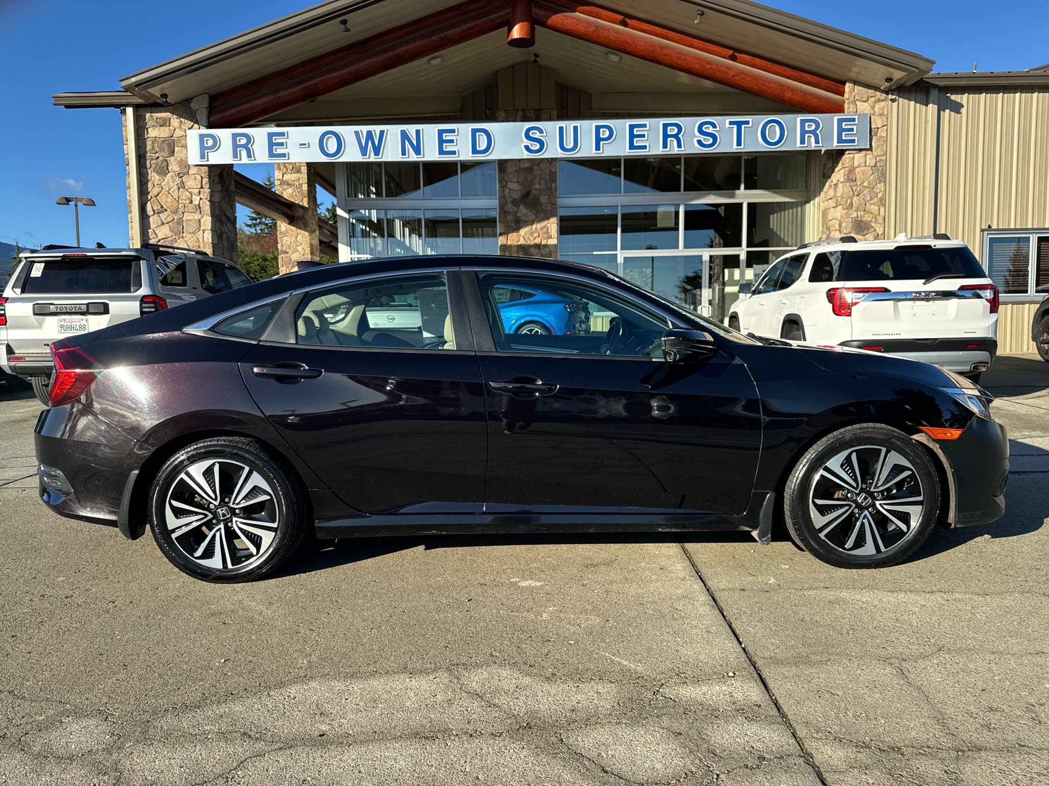 Used 2017 Honda Civic EX-T with VIN 19XFC1E32HE019596 for sale in Port Angeles, WA