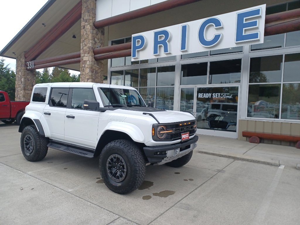 2025 Ford Bronco SUV 