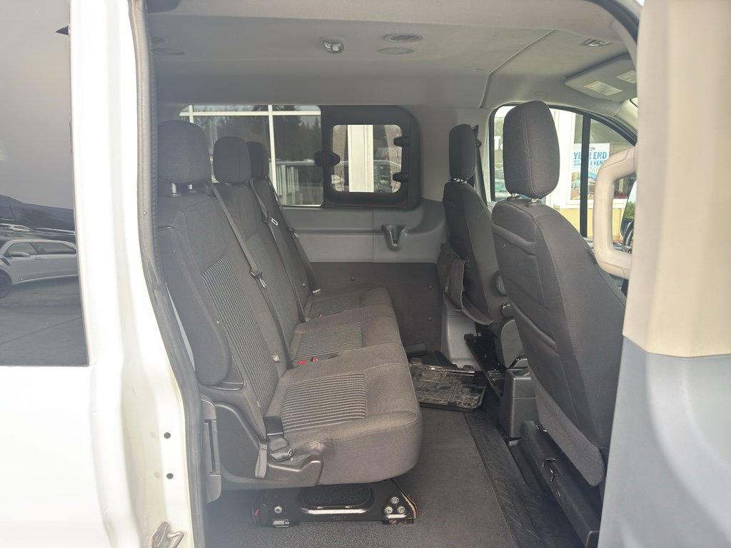 2017 Ford Transit Wagon XLT - Photo 33