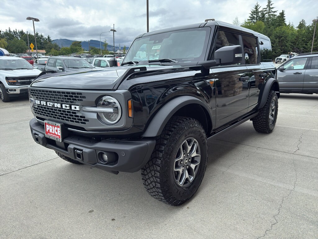 2025 Ford Bronco Badlands photo 3