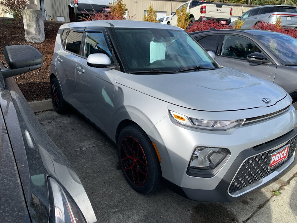 2021 Kia Soul S photo 2