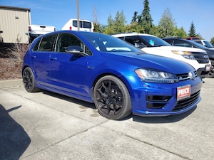 2015 Volkswagen Golf R 4-Door w/DCC & Nav (M6) HB w/DCC/Nav