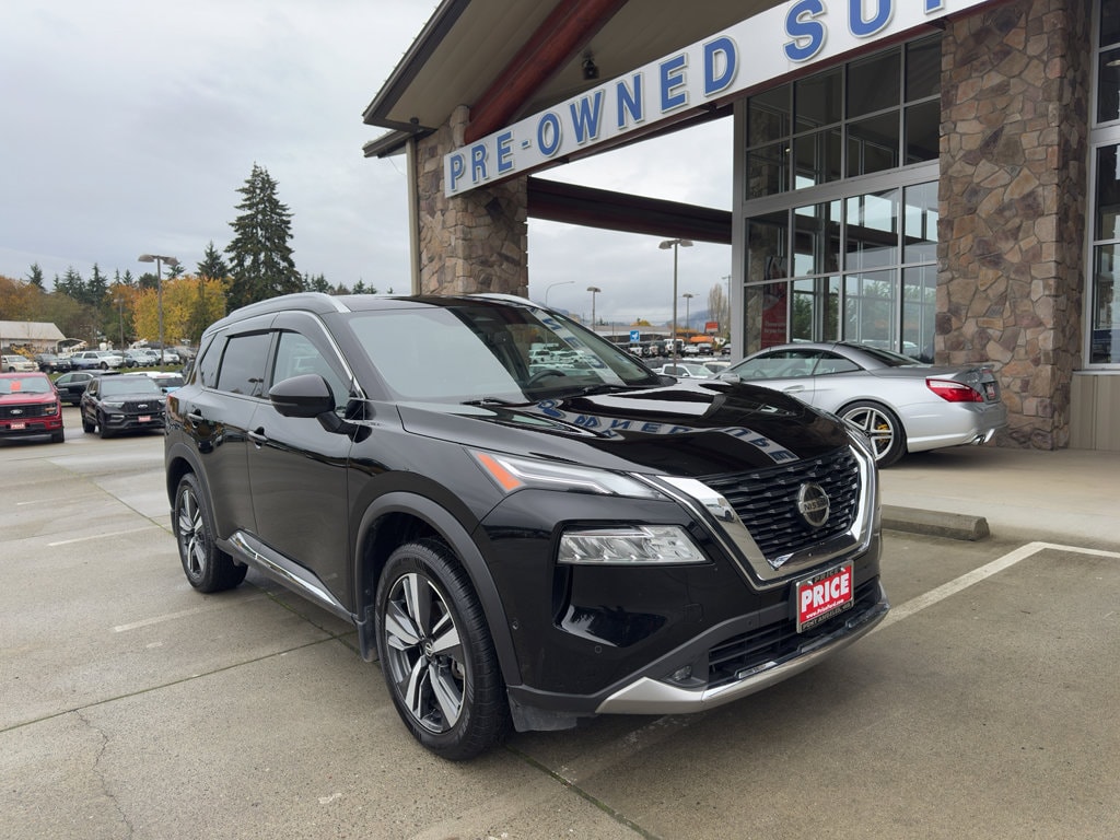 2021 Nissan Rogue Platinum's photo