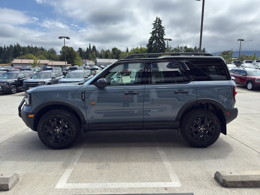 2025 Ford Bronco Sport Badlands photo 2