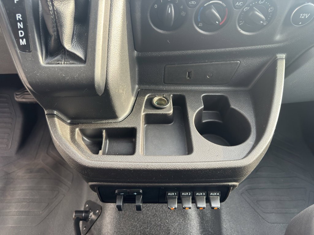2017 Ford Transit Wagon XLT - Photo 26