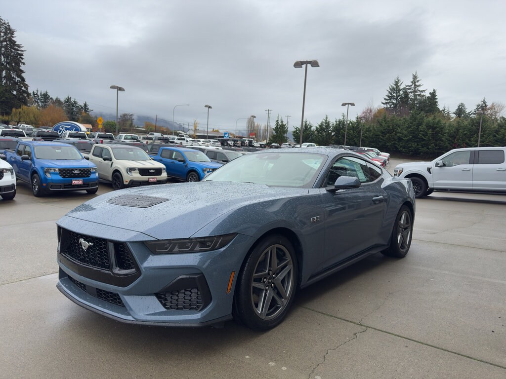 2025 Ford Mustang GT Premium photo 3