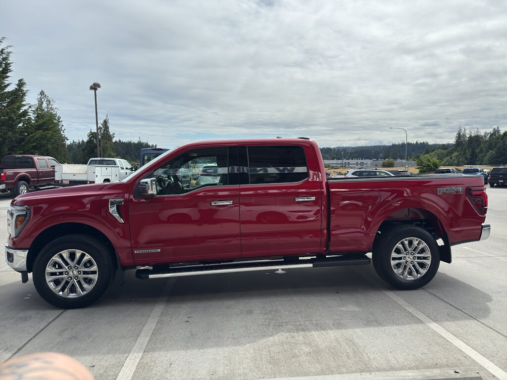 2025 Ford F-150 Lariat photo 4