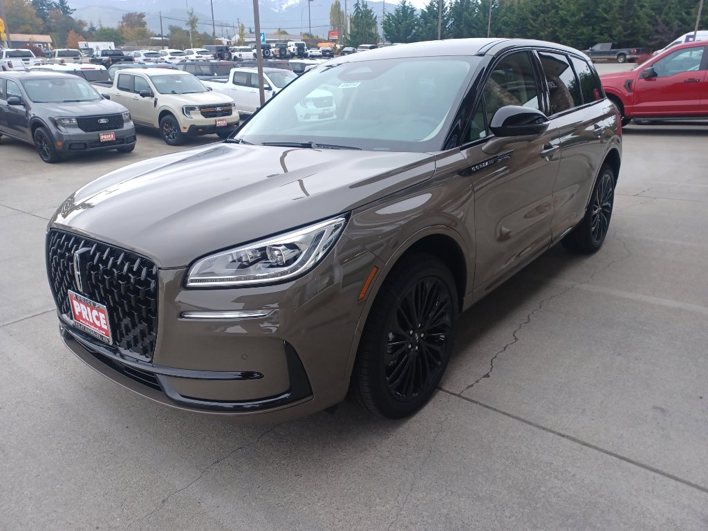 2025 Lincoln Corsair Reserve photo 2