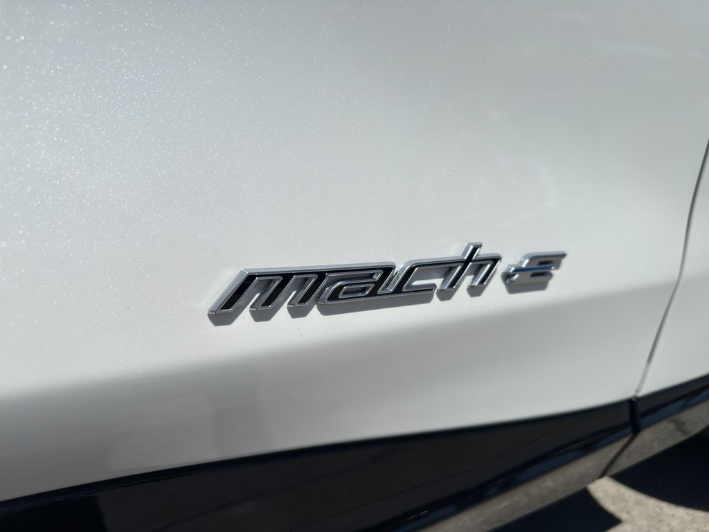 2025 Ford Mustang Mach-E Premium - Photo 9