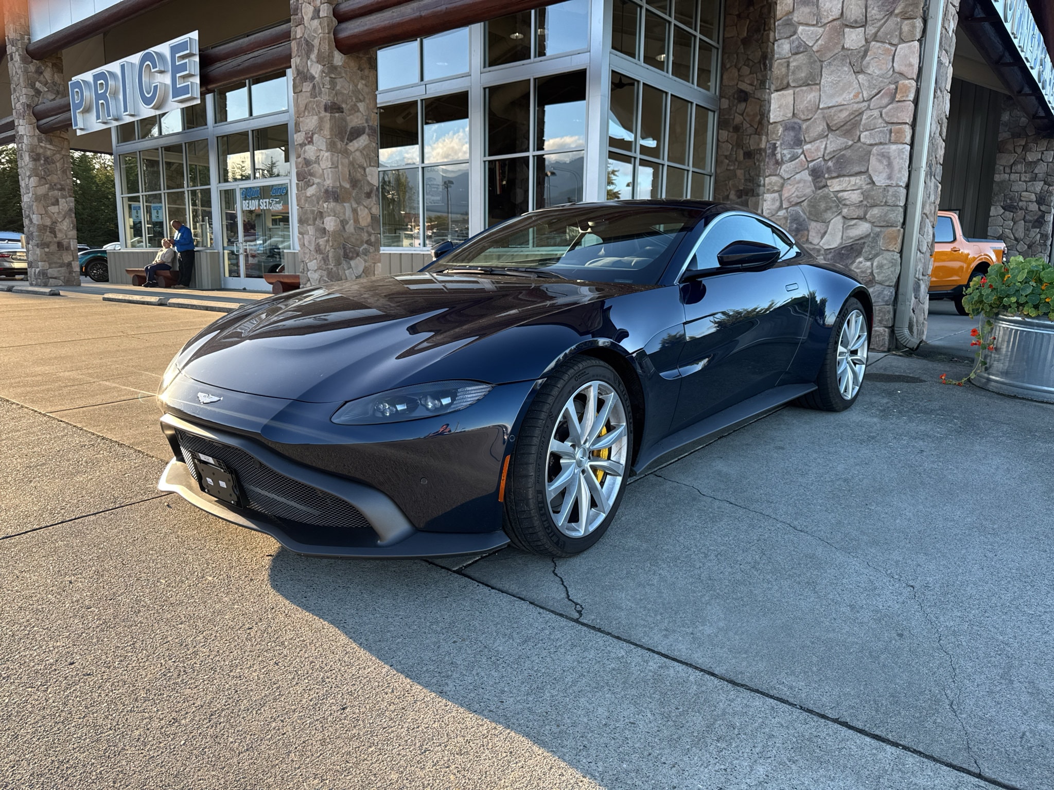 2020 Aston Martin Vantage