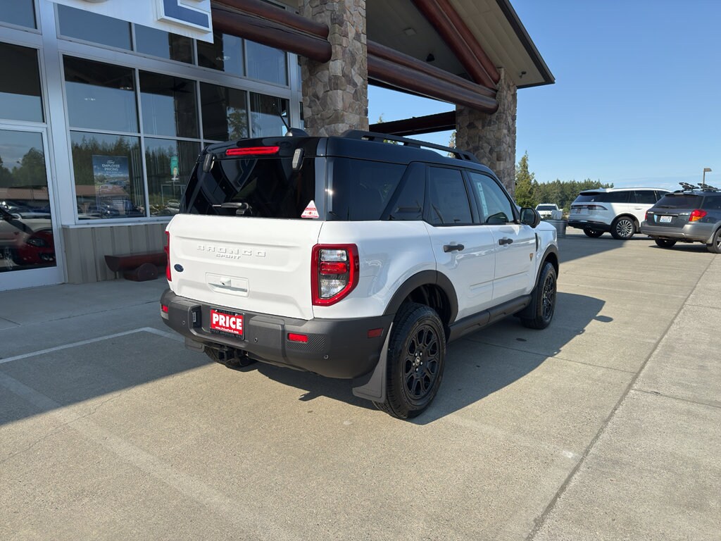 2025 Ford Bronco Sport Badlands photo 2