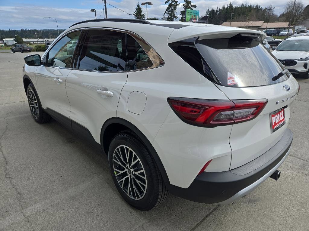 2025 Ford Escape Plug-In Hybrid photo 3