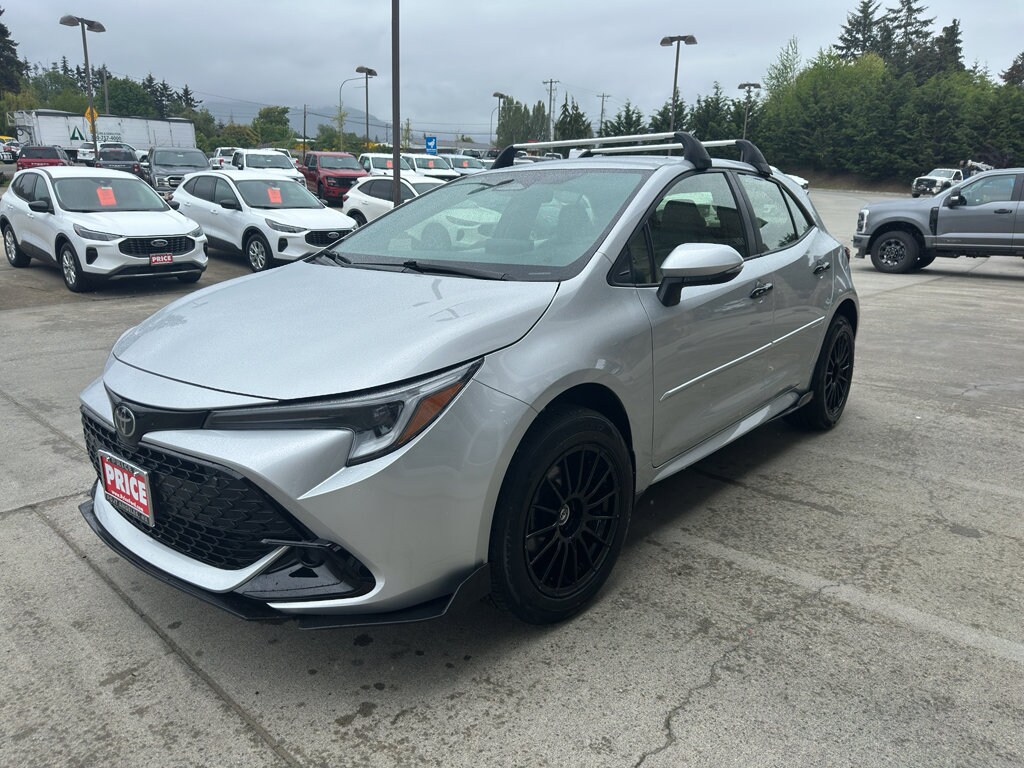 2023 Toyota Corolla SE photo 2