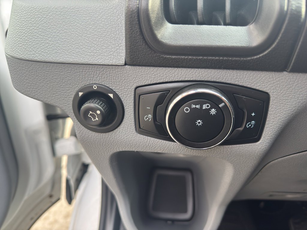 2017 Ford Transit Wagon XLT - Photo 22
