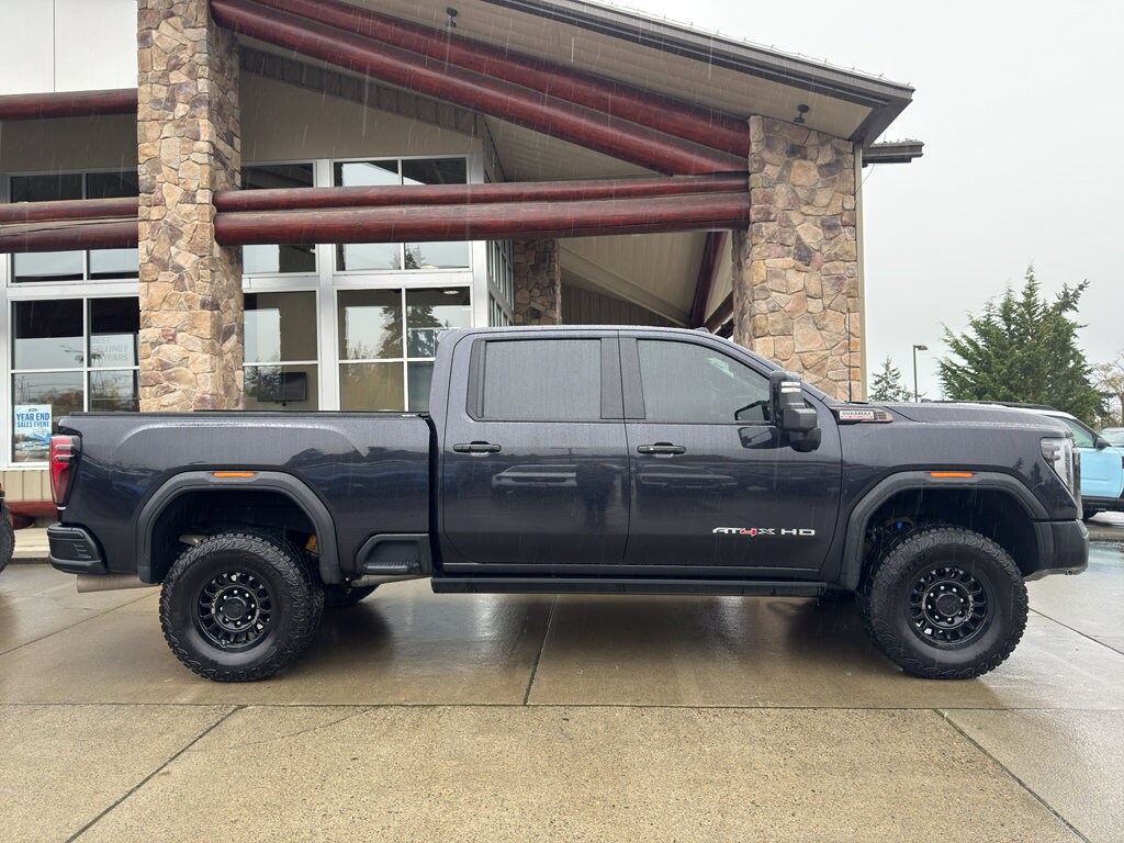 2025 Gmc Sierra HD AT4X photo 2